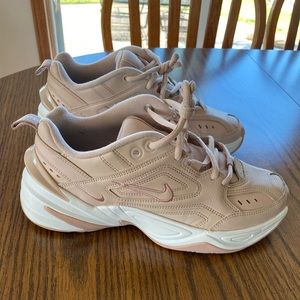 Nikes -GREAT condition